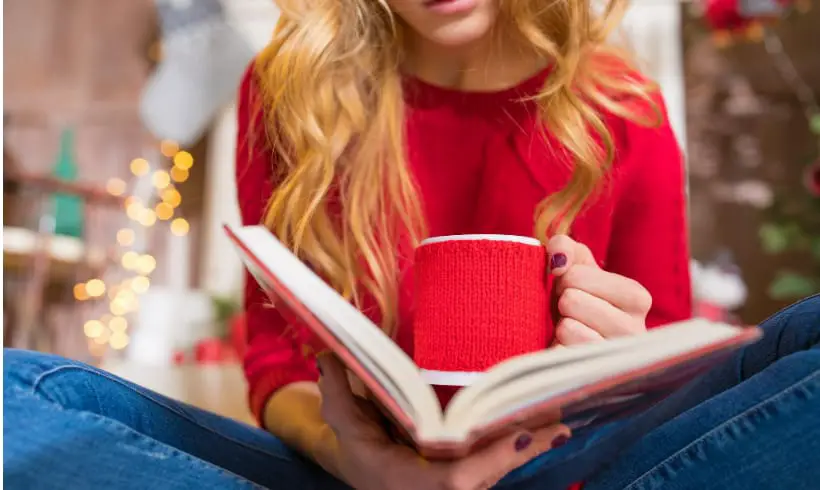 Pessoa lendo um livro, ilustrando os benefícios da leitura comprovados pela ciência